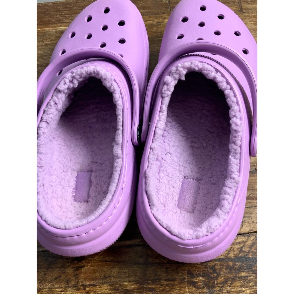 Crocs Purple fur slip on crocs size 6 - Picture 5 of 6